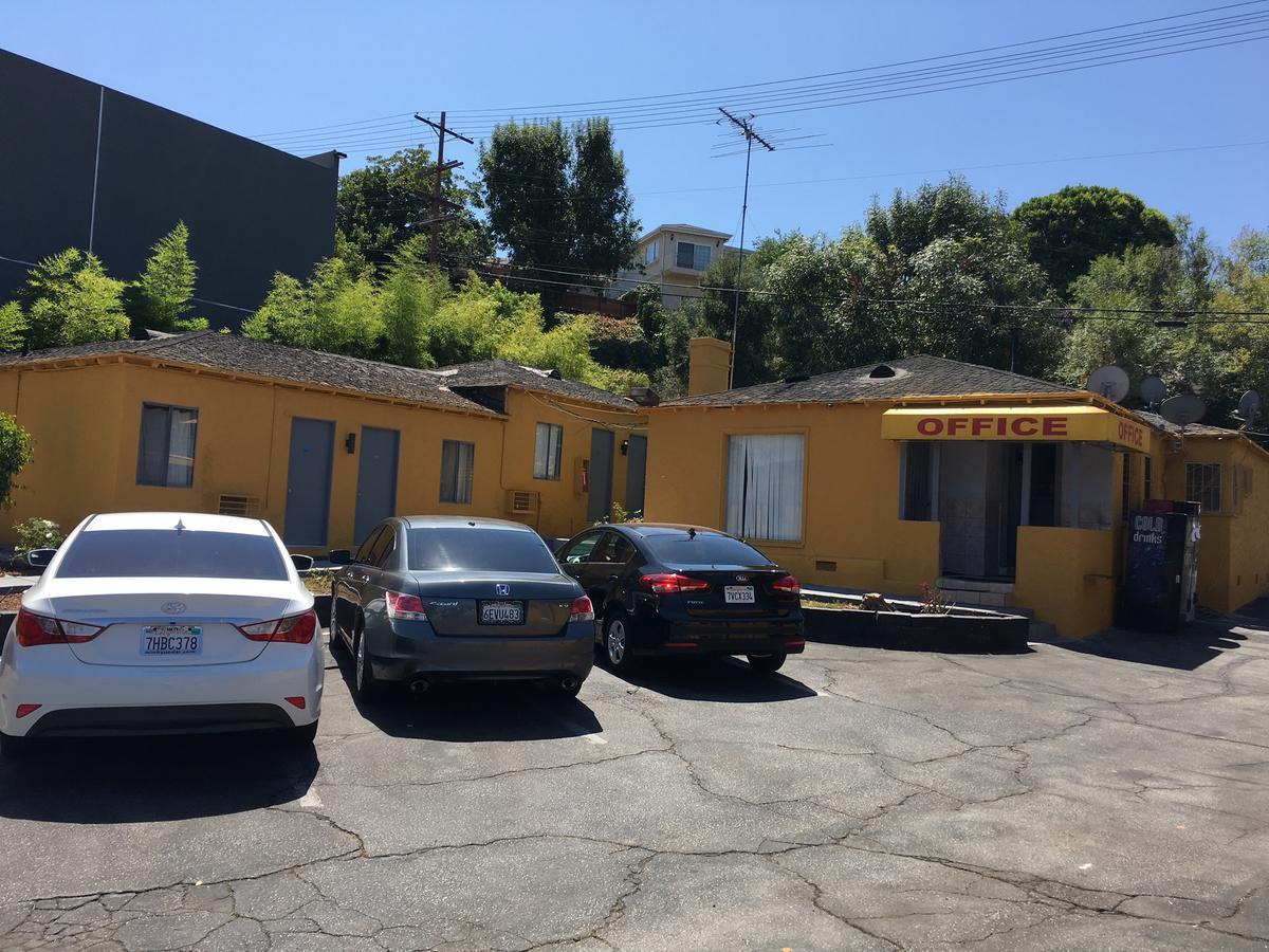 Universal Inn - Los Angeles — Photos 1